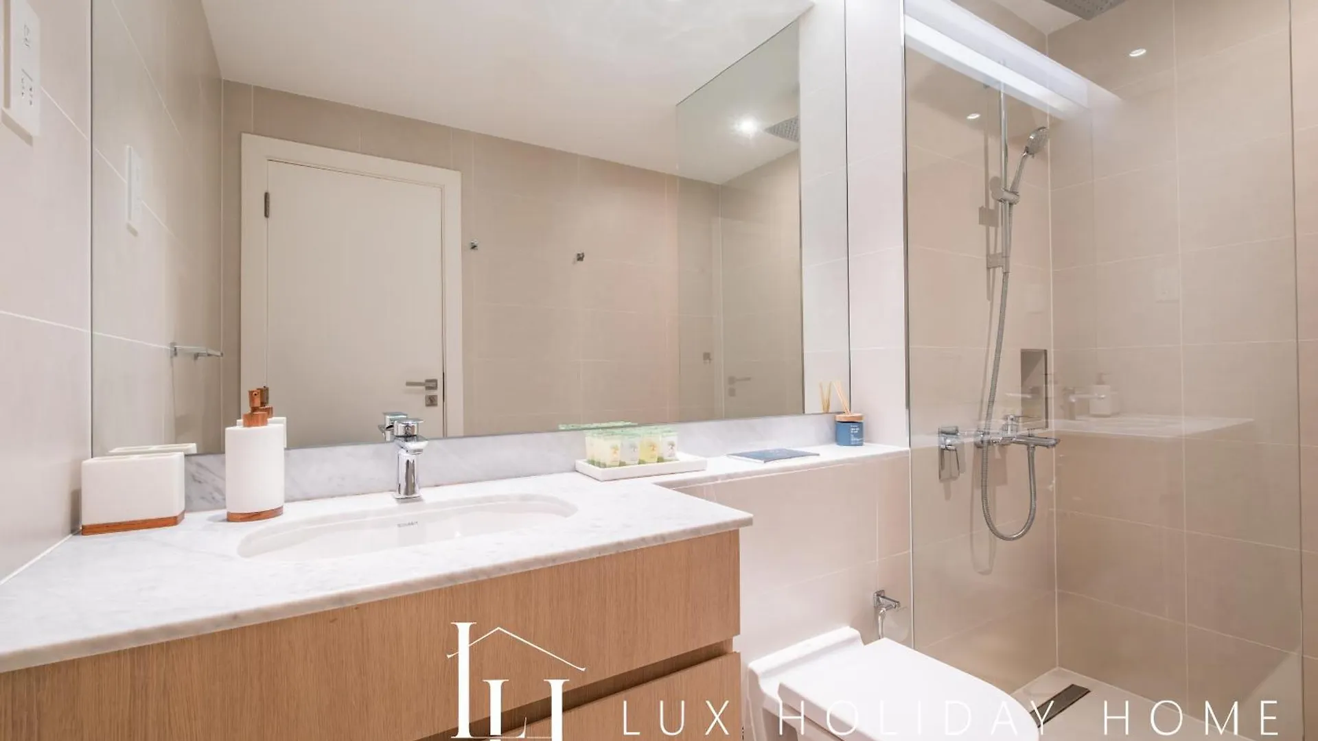 Lux The Le Pont Sea View Suite Dubaj Apartmán