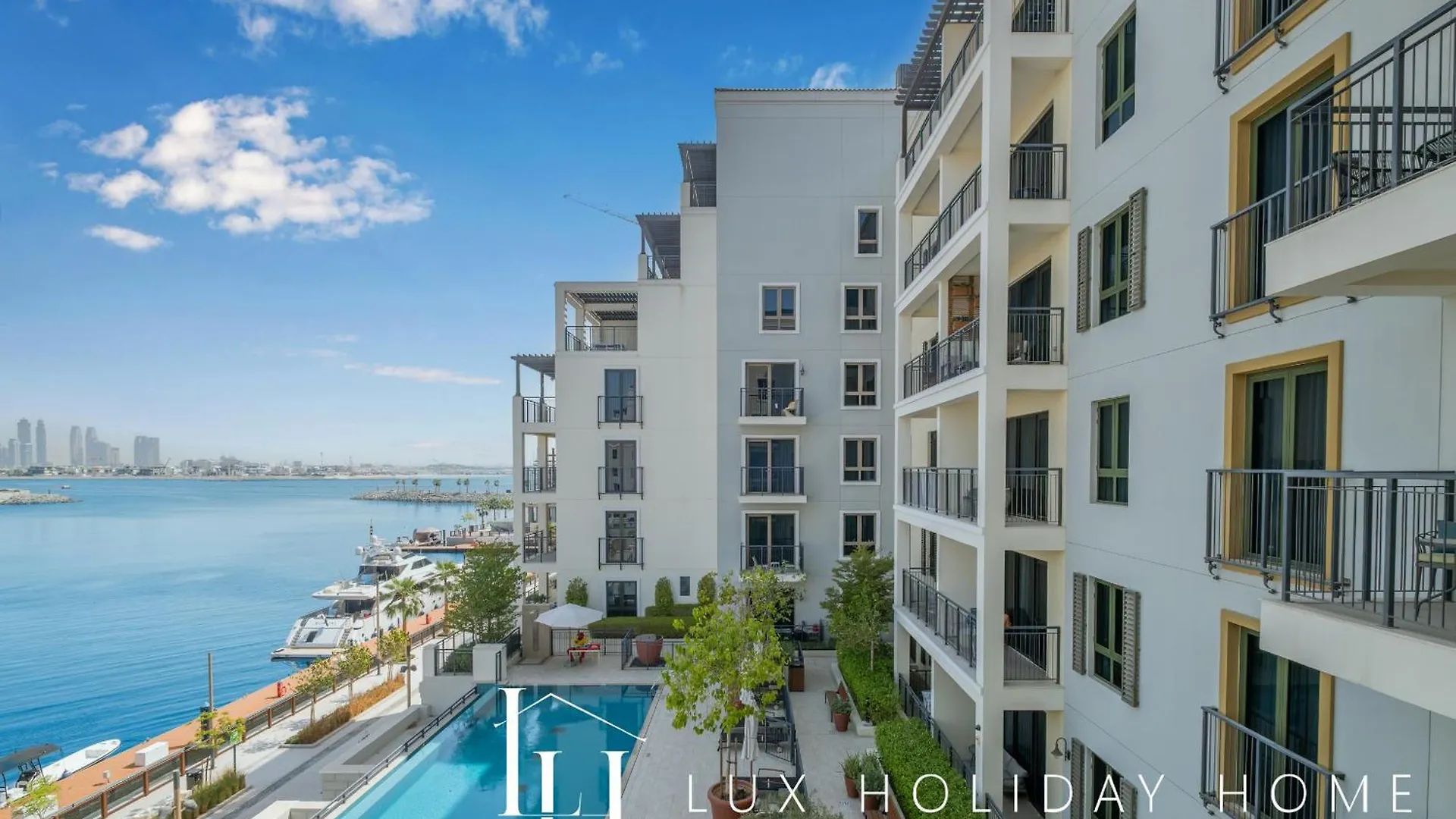 Lux The Le Pont Sea View Suite Dubai Apartment